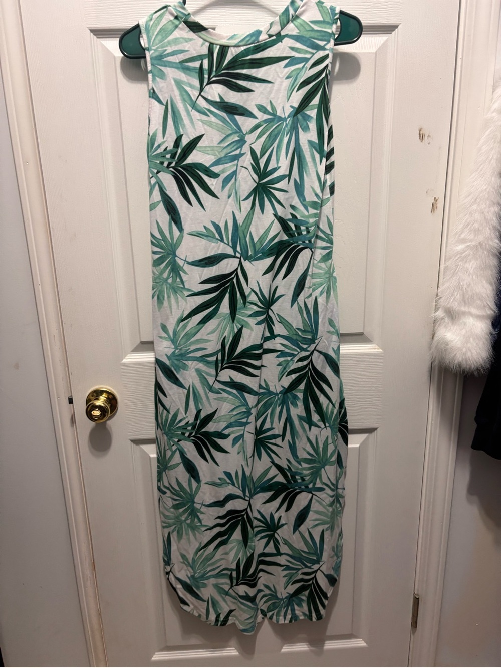 Tropical Leaf Print Sleeveless Maxi Dress - Green & White WITH pockets